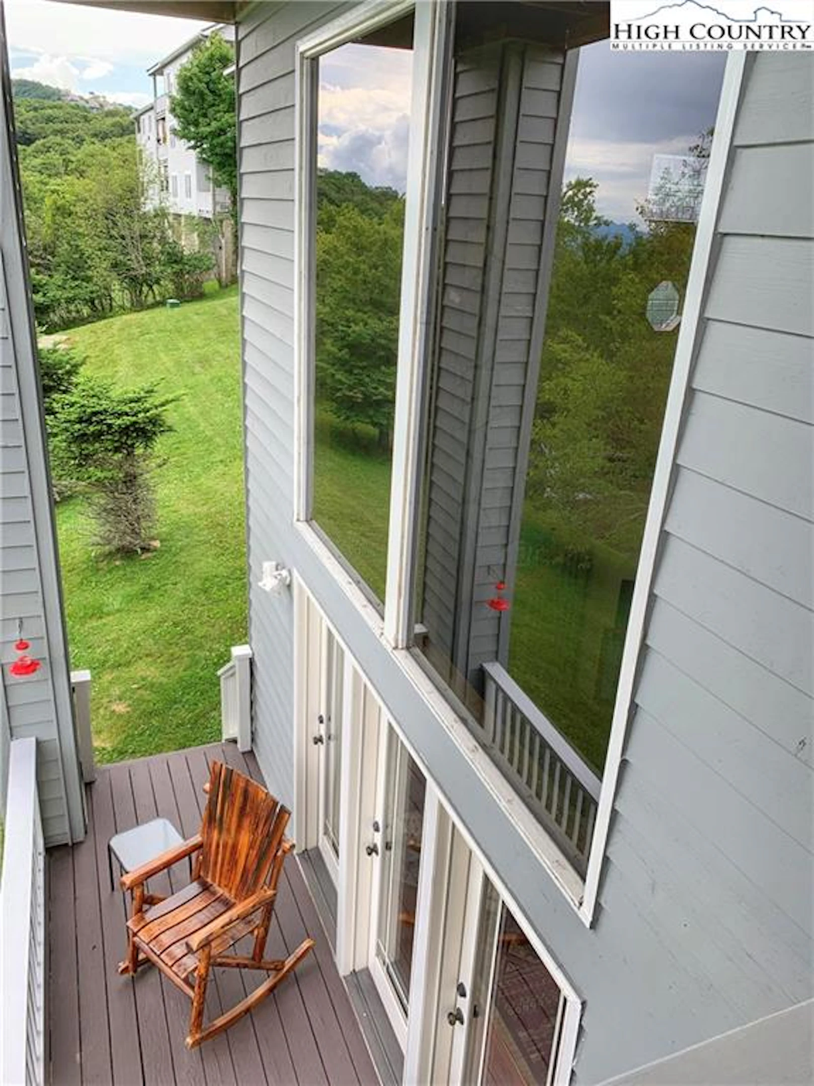 Image number 13 for the current listing