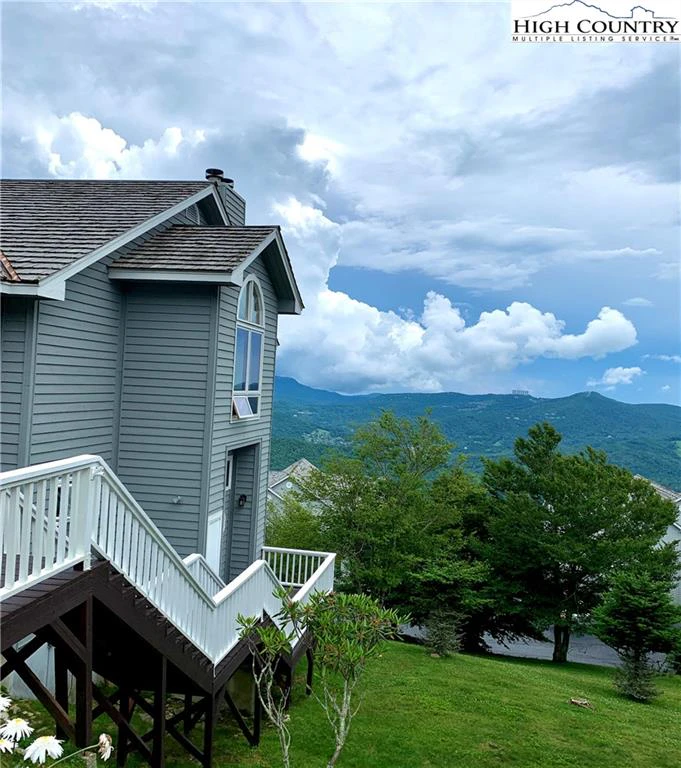 Image number 18 for the current listing