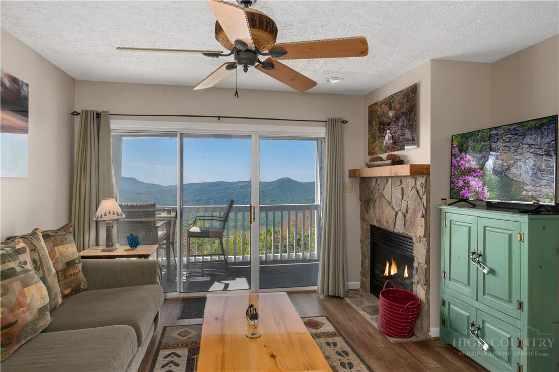 Image number 6 for the current listing