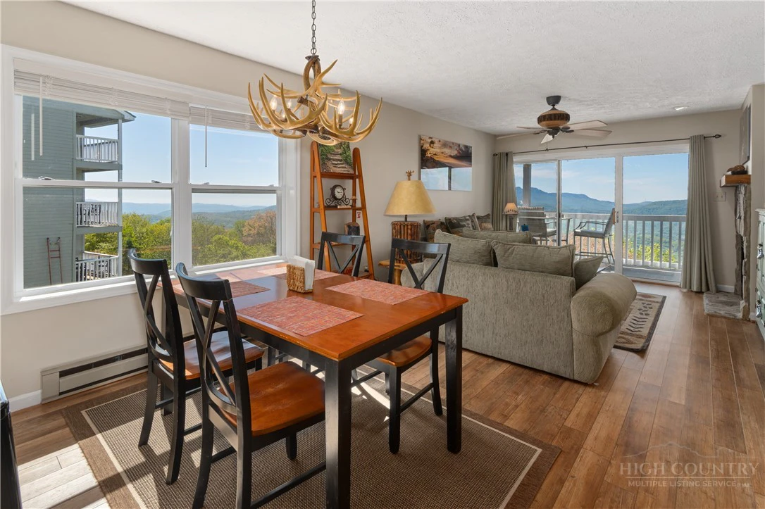 Image number 9 for the current listing