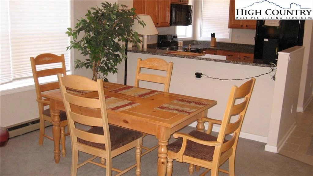 Image number 11 for the current listing