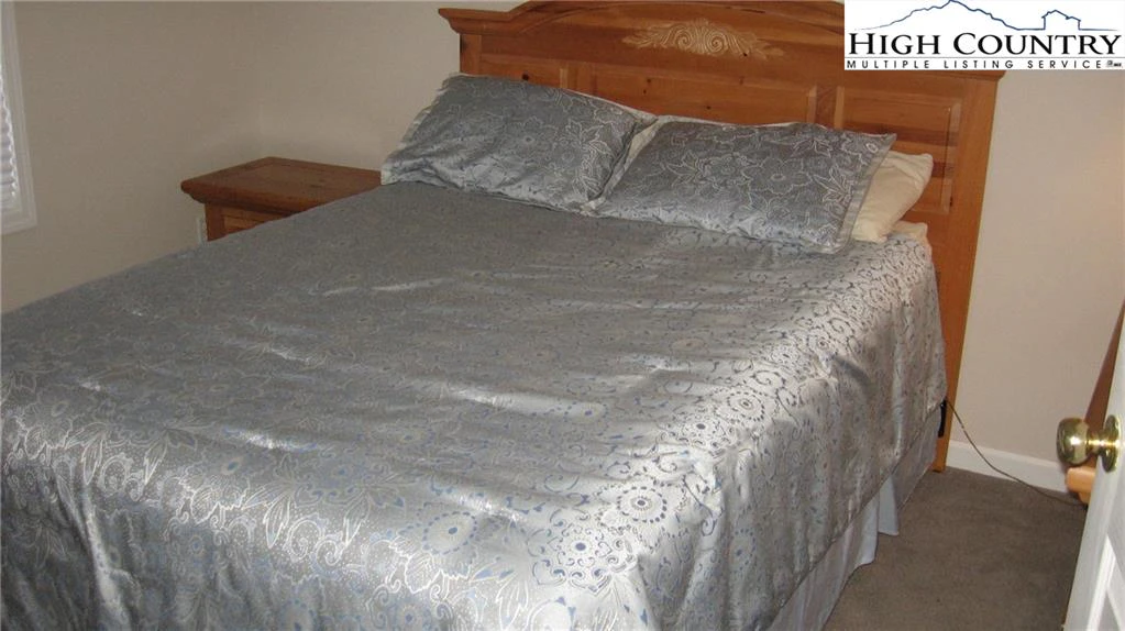 Image number 6 for the current listing