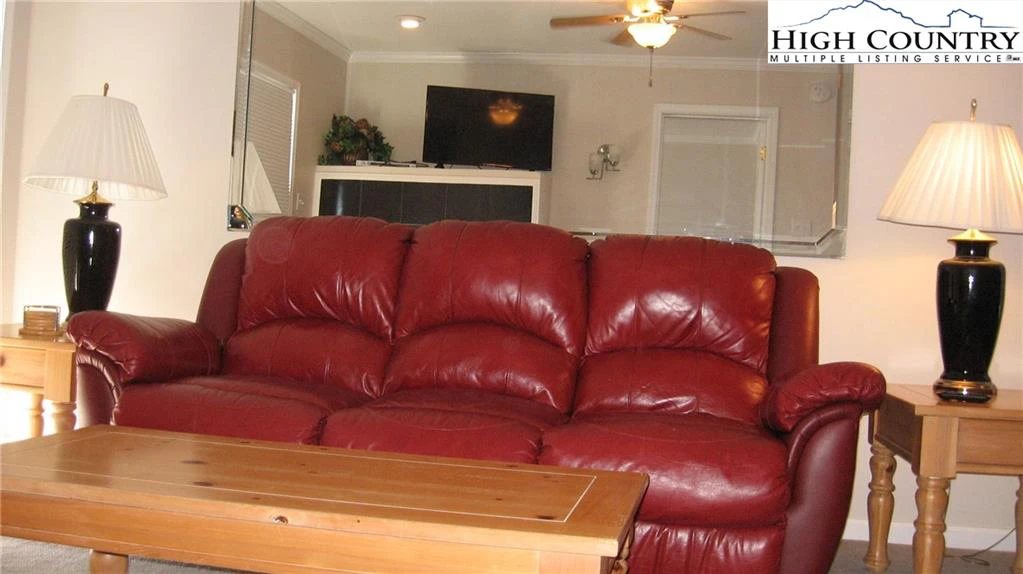 Image number 16 for the current listing