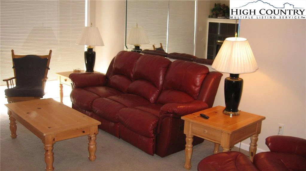 Image number 14 for the current listing