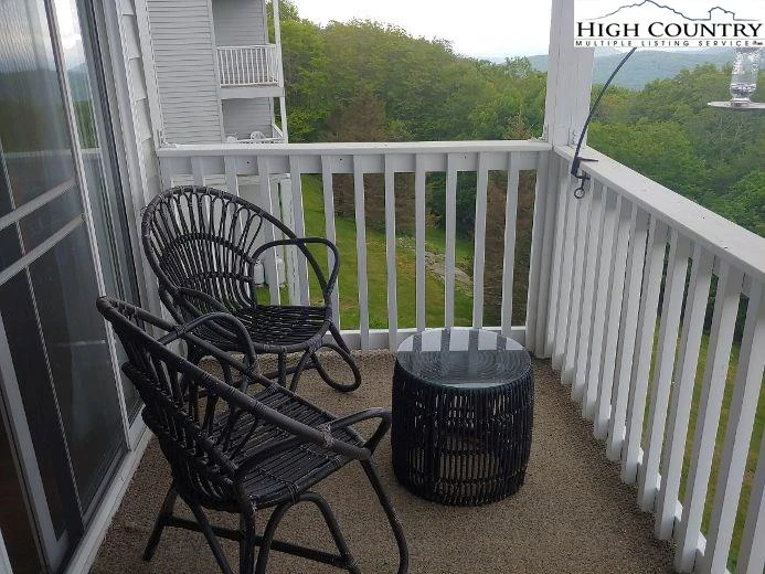 Image number 7 for the current listing