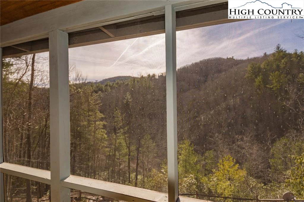 Image number 11 for the current listing
