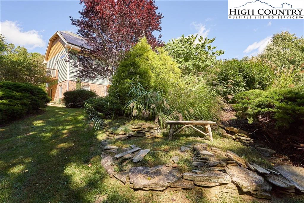Image number 12 for the current listing