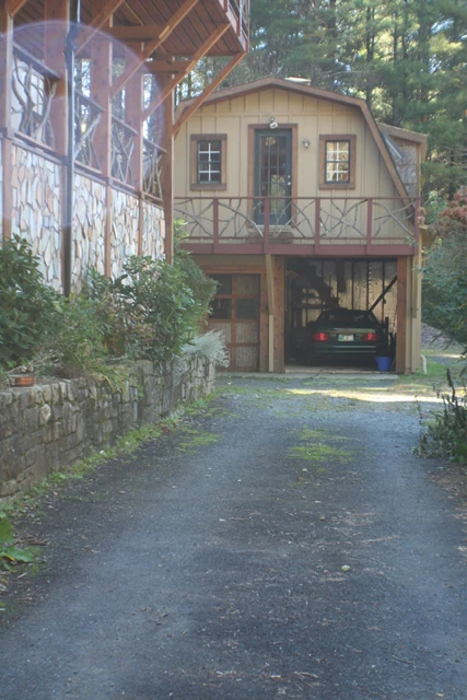 Image number 10 for the current listing