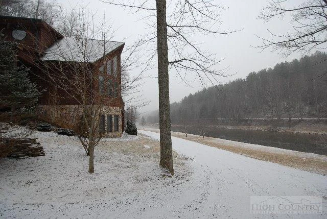 Image number 17 for the current listing