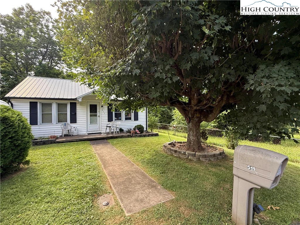 Image number 14 for the current listing