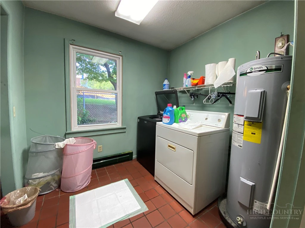 Image number 5 for the current listing