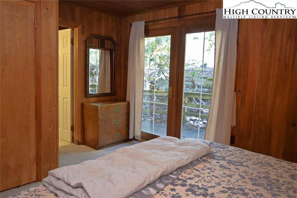 Image number 5 for the current listing