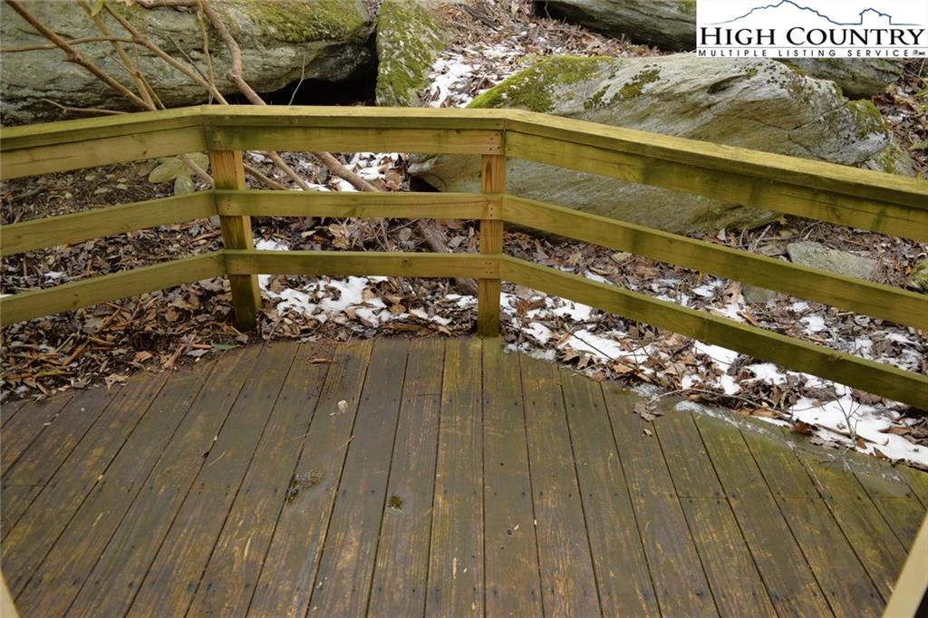 Image number 6 for the current listing