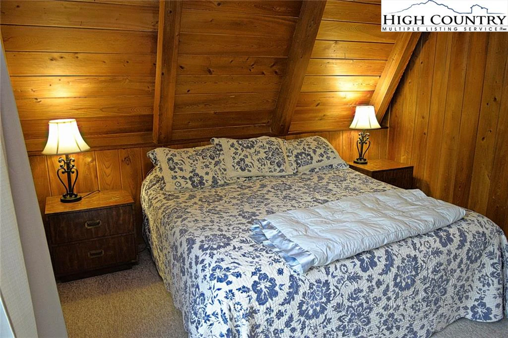 Image number 8 for the current listing