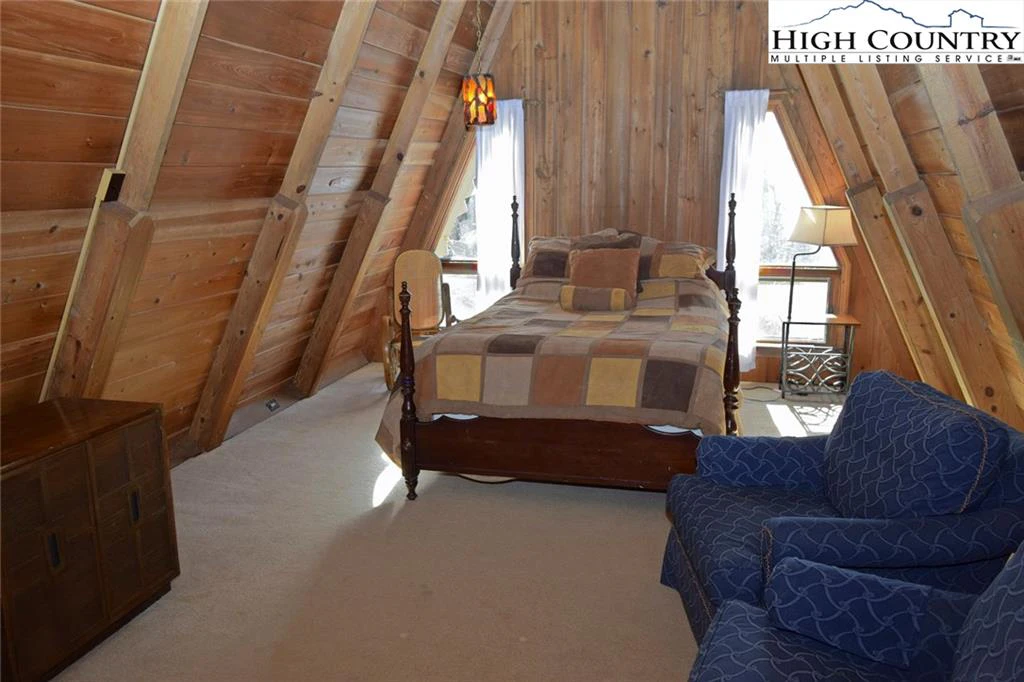 Image number 2 for the current listing