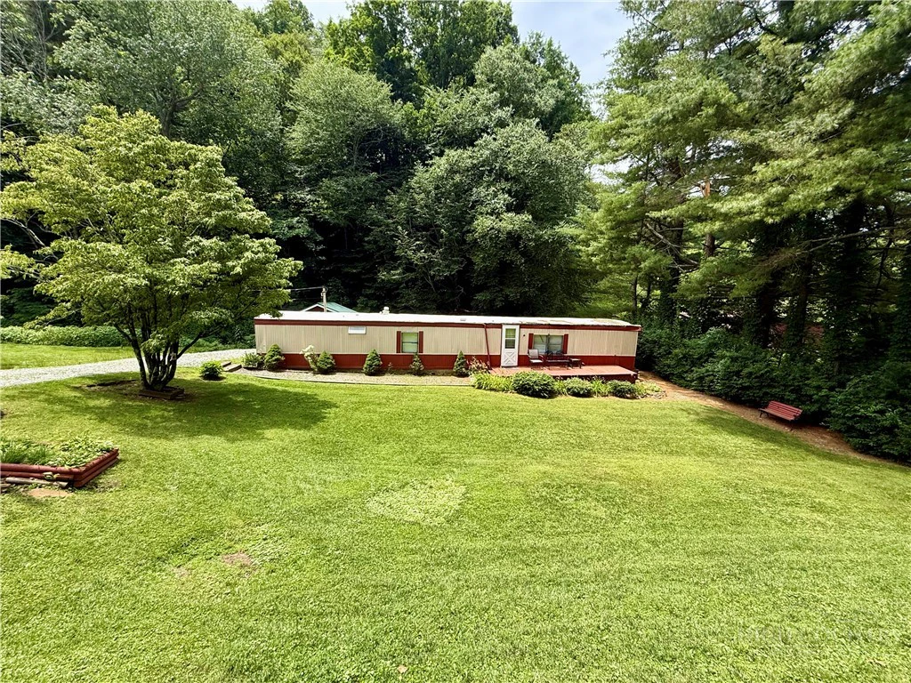Image number 11 for the current listing