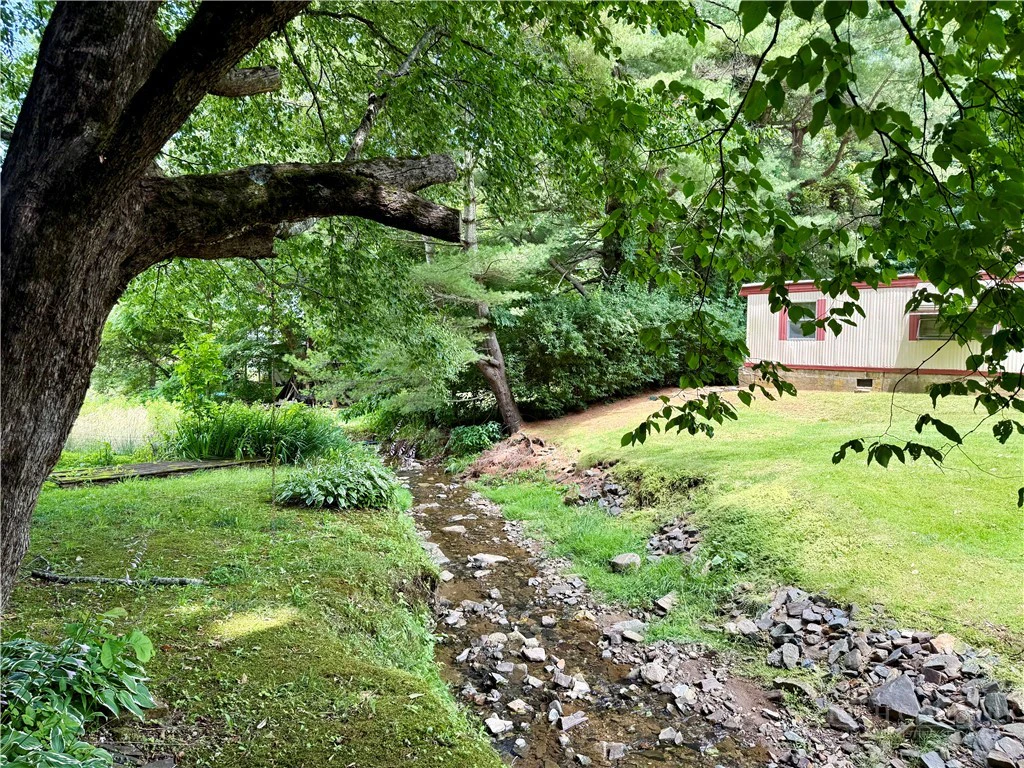 Image number 13 for the current listing