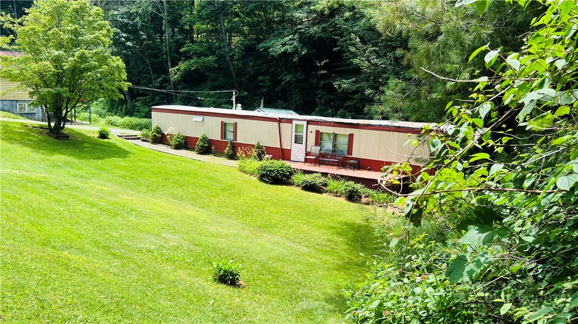 Image number 17 for the current listing