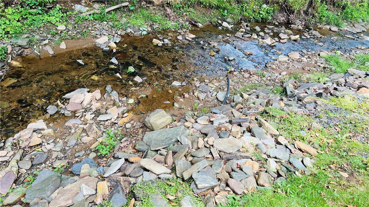 Image number 18 for the current listing