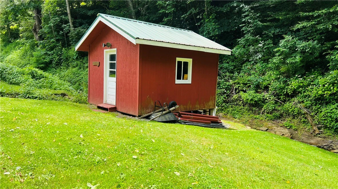 Image number 20 for the current listing