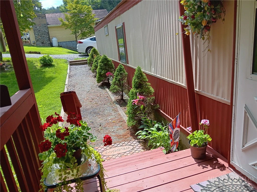 Image number 21 for the current listing