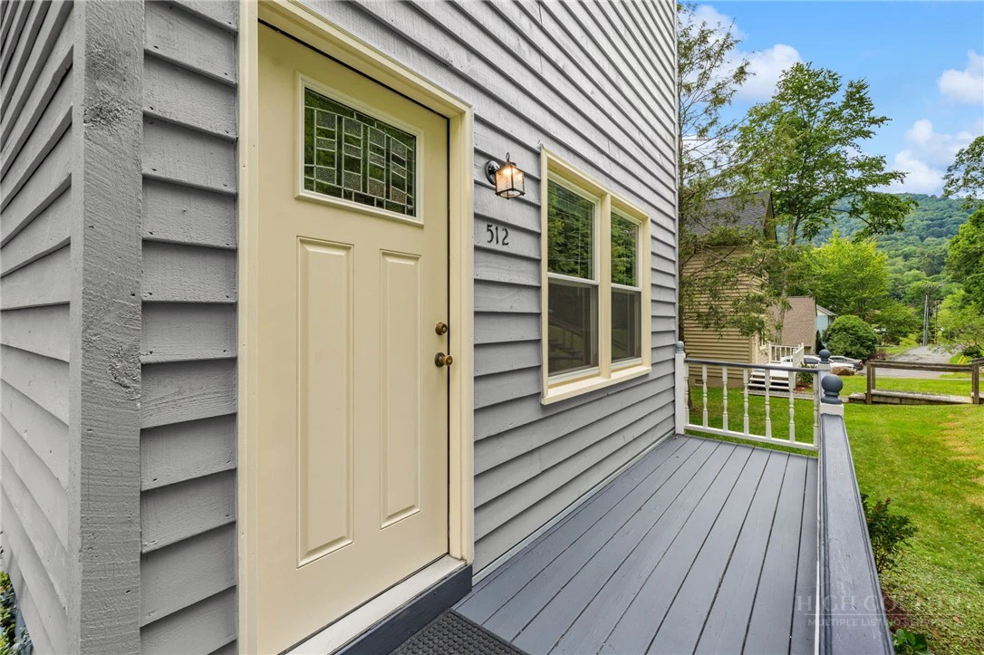 Image number 4 for the current listing