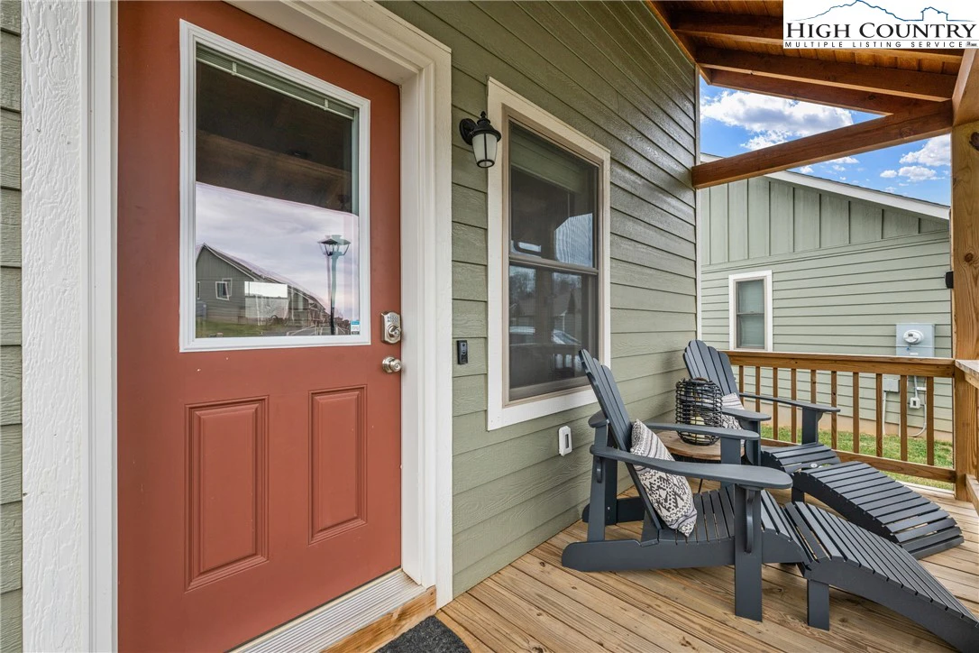 Image number 12 for the current listing