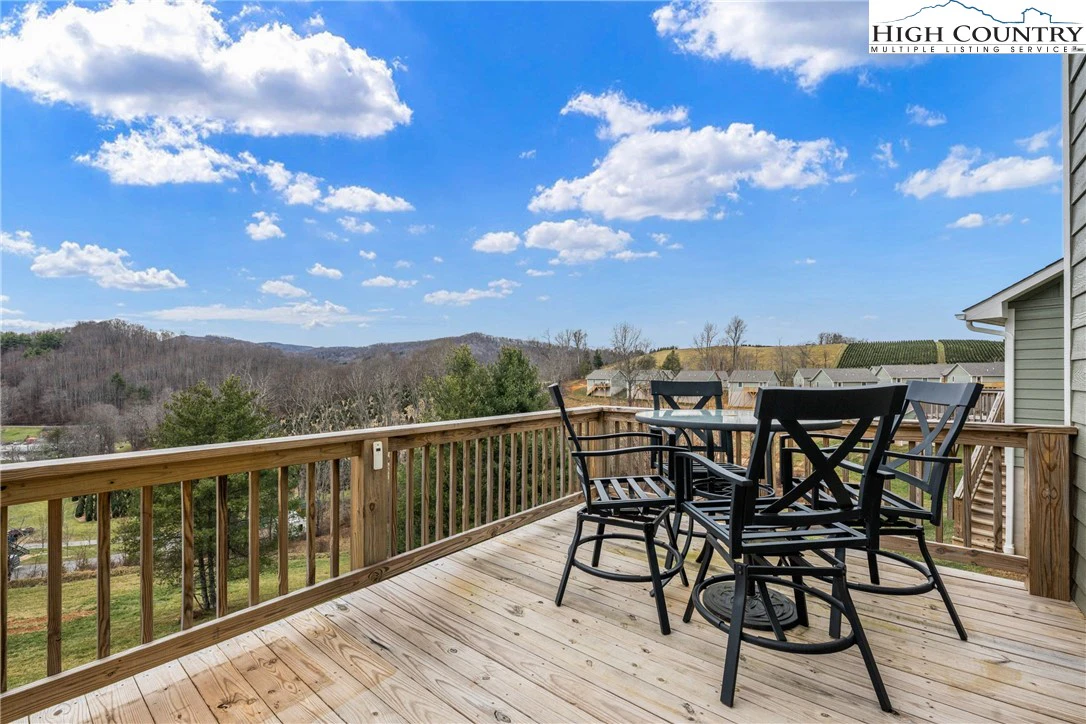 Image number 13 for the current listing