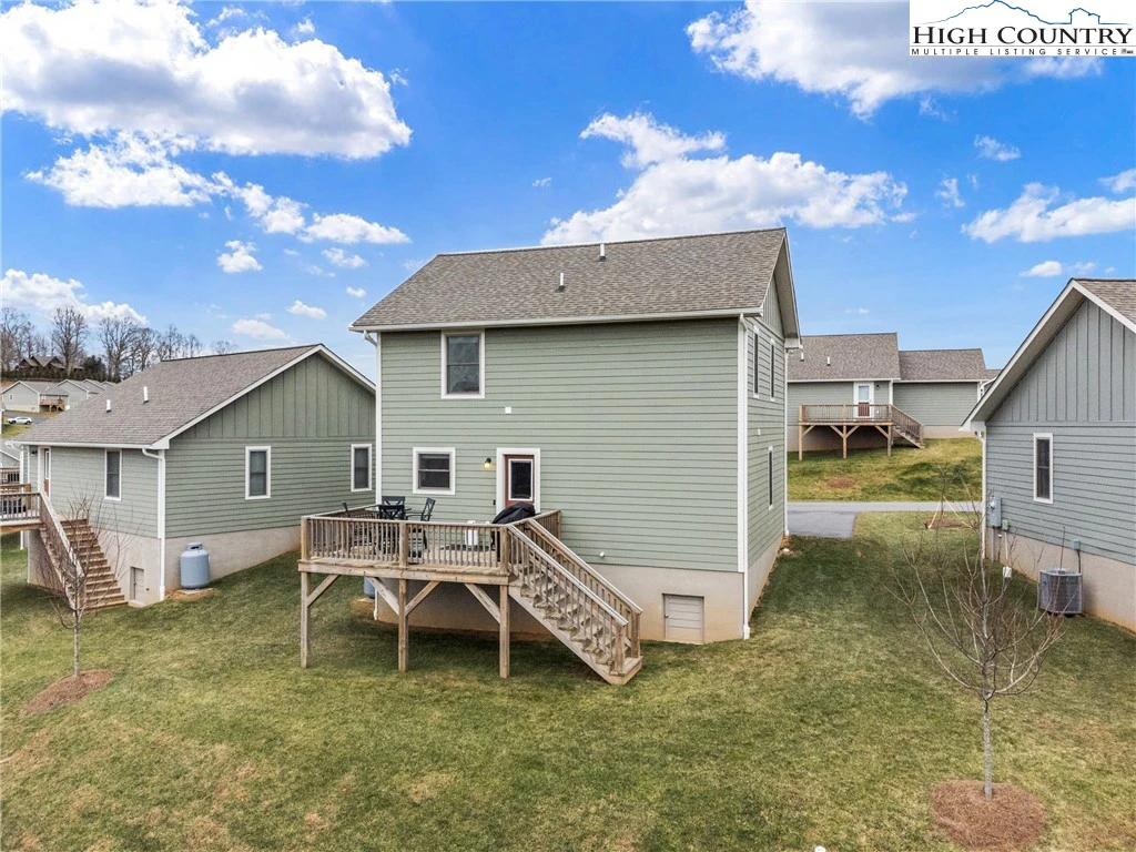 Image number 18 for the current listing