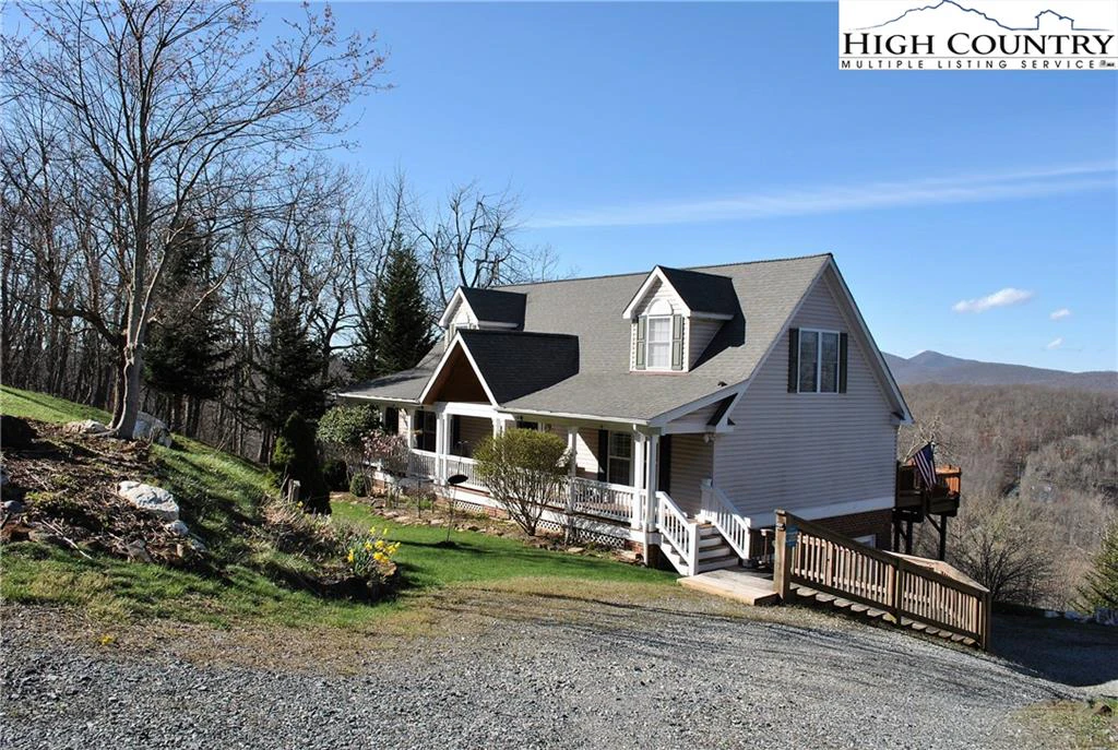 Image number 1 for the current listing