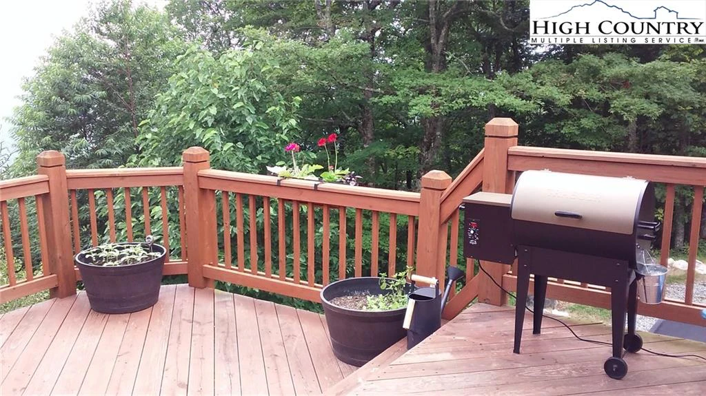 Image number 4 for the current listing