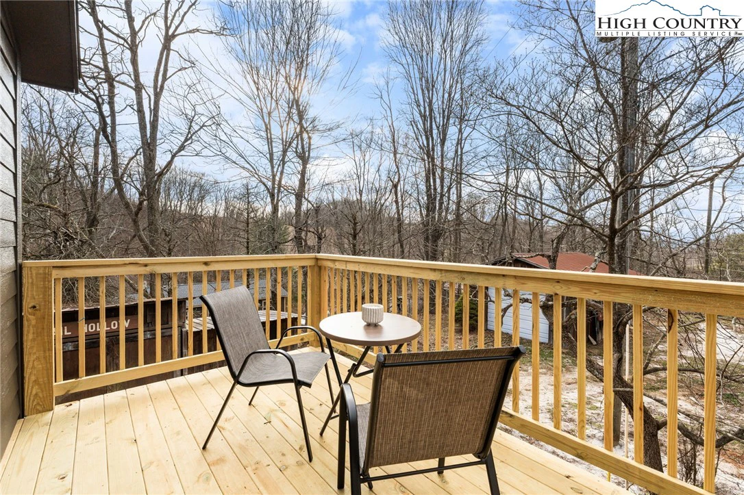 Image number 20 for the current listing