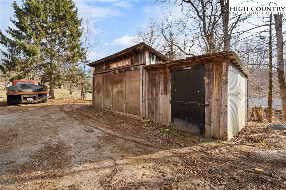 Image number 9 for the current listing