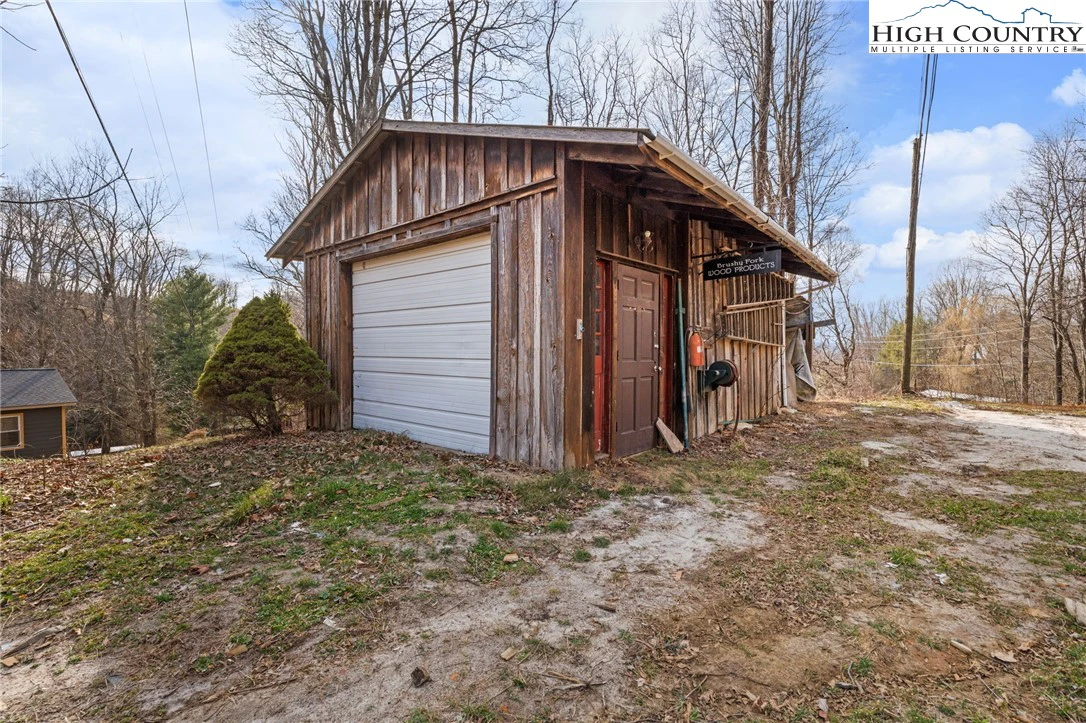 Image number 6 for the current listing