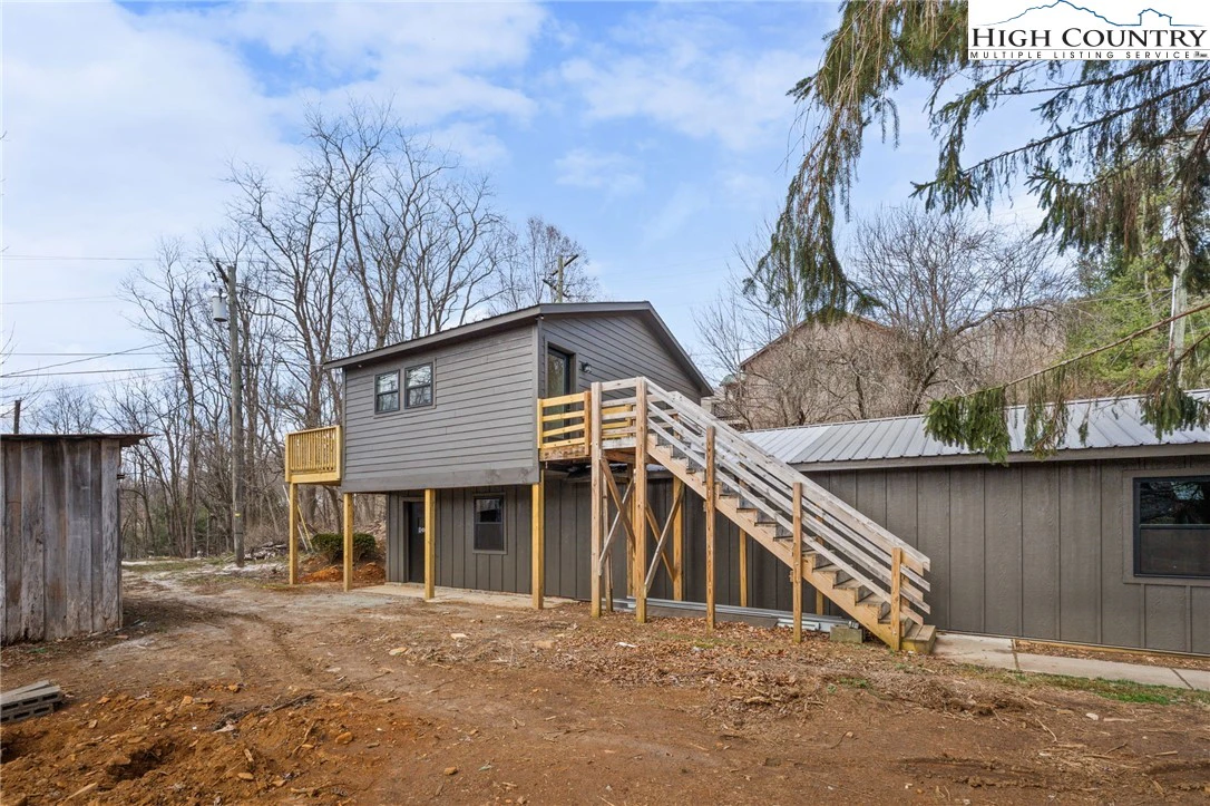 Image number 8 for the current listing