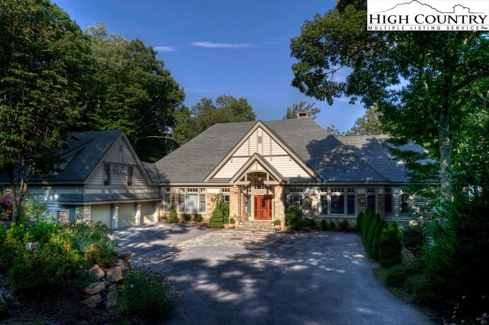 Image number 1 for the current listing