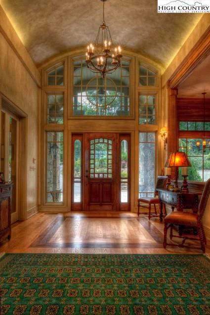 Image number 8 for the current listing