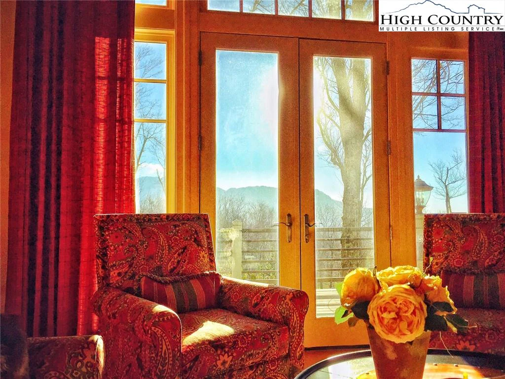 Image number 5 for the current listing