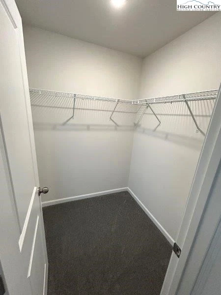 Image number 4 for the current listing