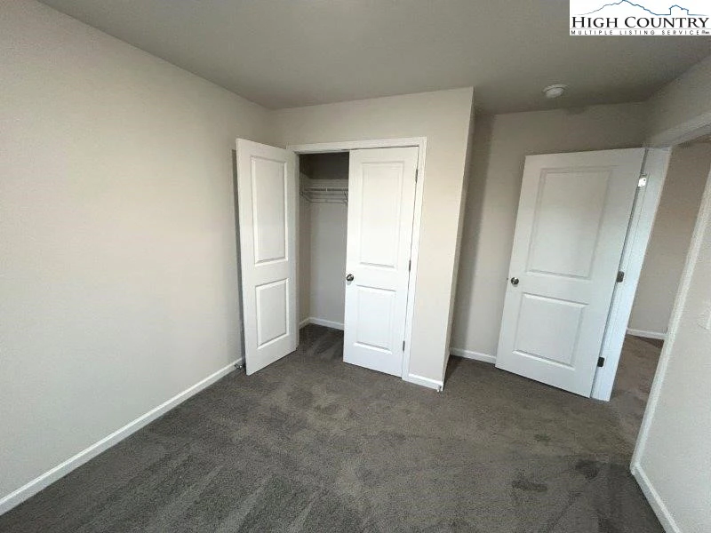 Image number 9 for the current listing