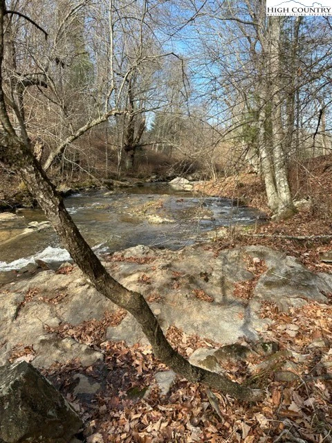 Image number 21 for the current listing