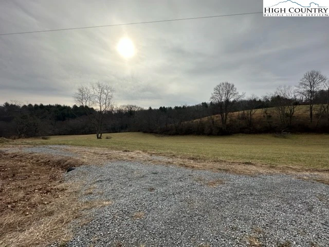 Image number 3 for the current listing