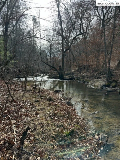 Image number 2 for the current listing