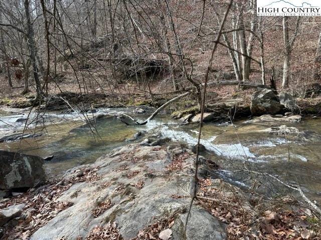 Image number 17 for the current listing
