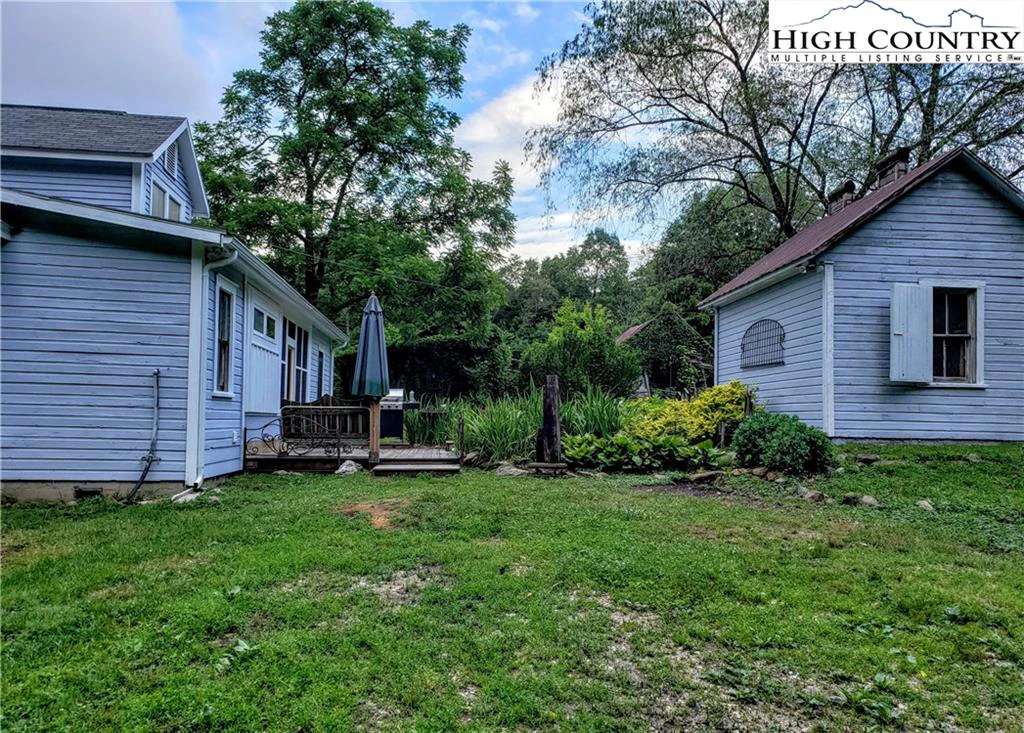 Image number 21 for the current listing