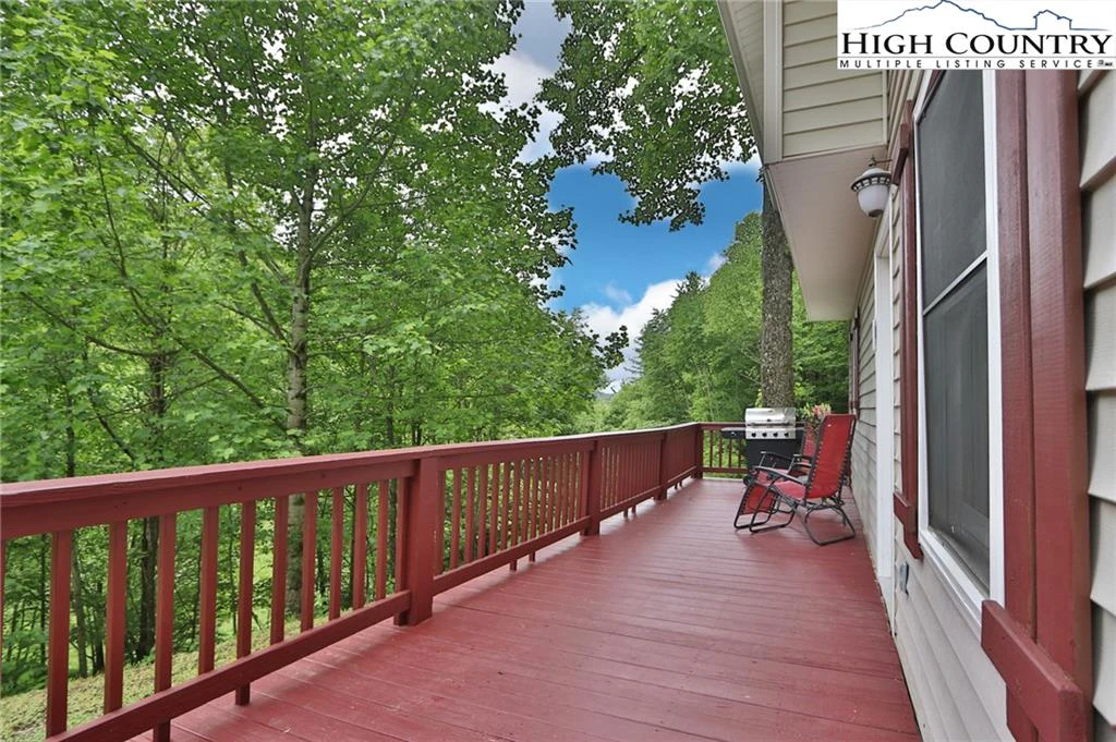 Image number 18 for the current listing
