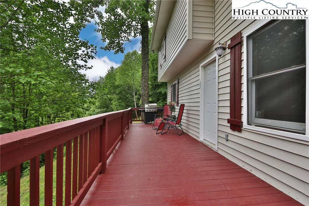 Image number 16 for the current listing
