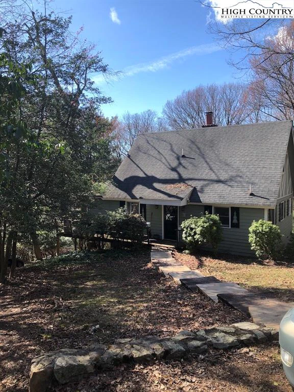 Image number 1 for the current listing