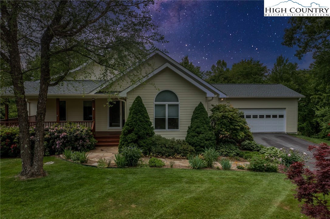 Image number 3 for the current listing