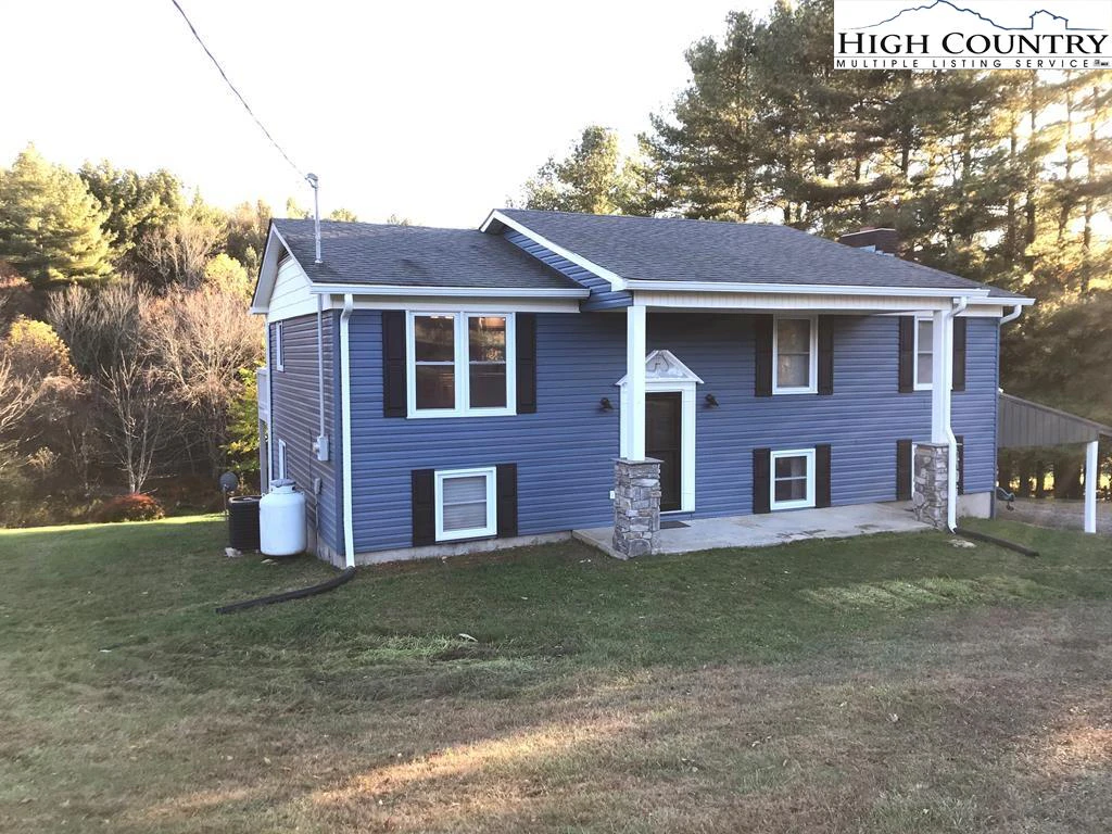 Image number 1 for the current listing